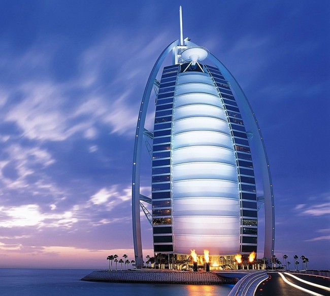 Burj-Al-Arab-Hotel-Dubai-United-Arab-Emirates1-650x584 امارات متحده عربی که گاهی به سادگی امارات نامیده می شود، فدراسیونی از هفت امارت (ایالت) است: ابوظبی، دبی، شارجه، راس الخیمه، عجمان، ام القوین و فجیره.
