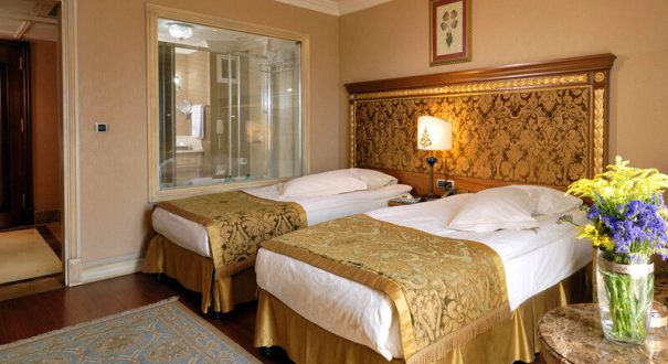 CENTRAL PALACE2 CENTRAL PALACE1