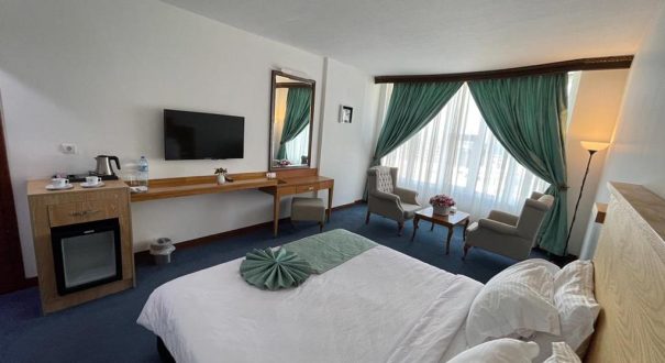 INTERNATIONAL KISH (18)