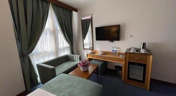 INTERNATIONAL KISH (38)