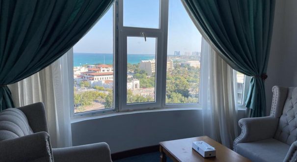 INTERNATIONAL KISH (40)