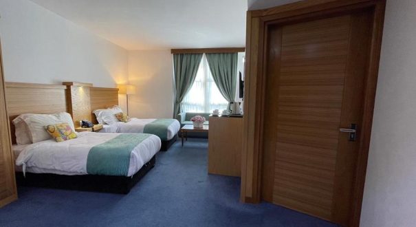 INTERNATIONAL KISH (41)