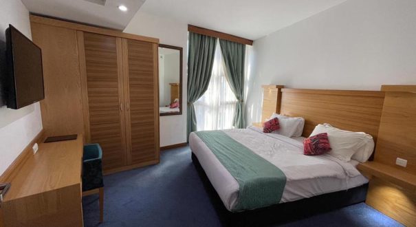 INTERNATIONAL KISH (53)