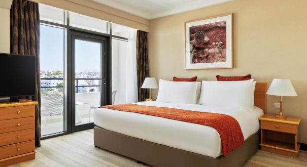 Crowne Plaza Muscat11