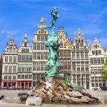 میدان بزرگ (گروت مارکت) در آنتورپ، بلژیک