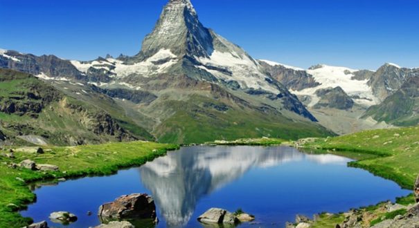 Zermatt1 زرمات یک شهر در ناحیه وسیپ سوئیس است.