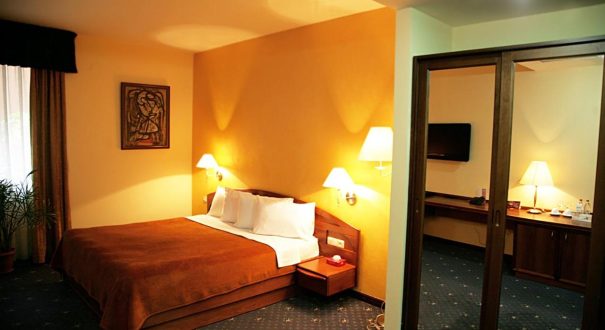 Ararat Hote10 Ararat Hotel10