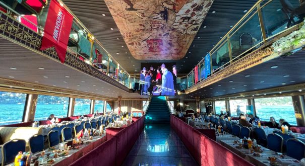 ship 8 کشتی کروز 8