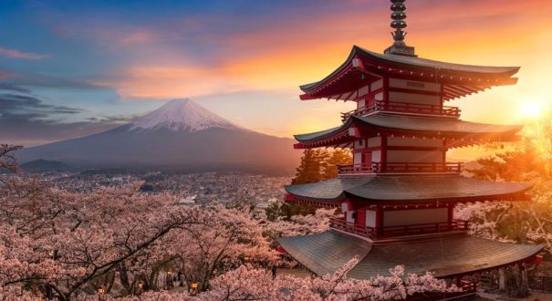 Japan in corona ژاپن به محدودیتهای کرونا پایان داد