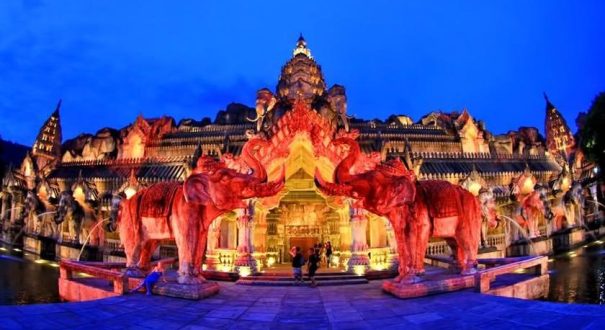 Phuket FantaSea پارک فانتاسی